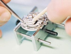 Wempe watch mechanism creating