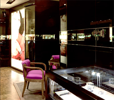 DeLaneau has conceived a unique Ecrin for its presence at Harrods