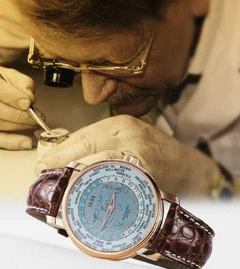 Svend Andersen is assembling Andersen Geneve watch