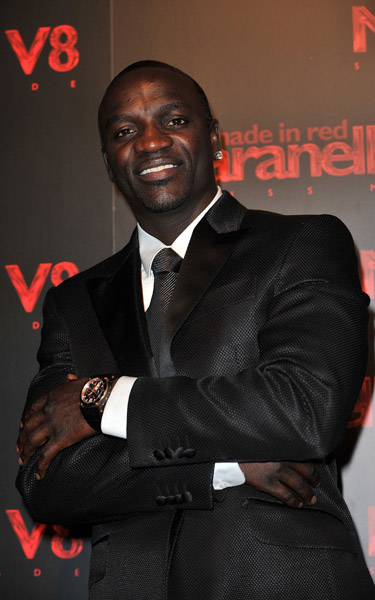 Akon with Maranello watch