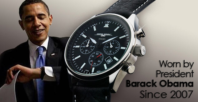 Barack Obama and Jorg Gray watch