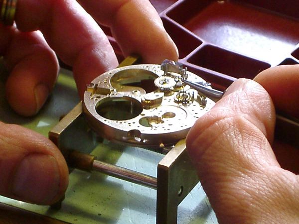 Frank Jutzi watch assembly