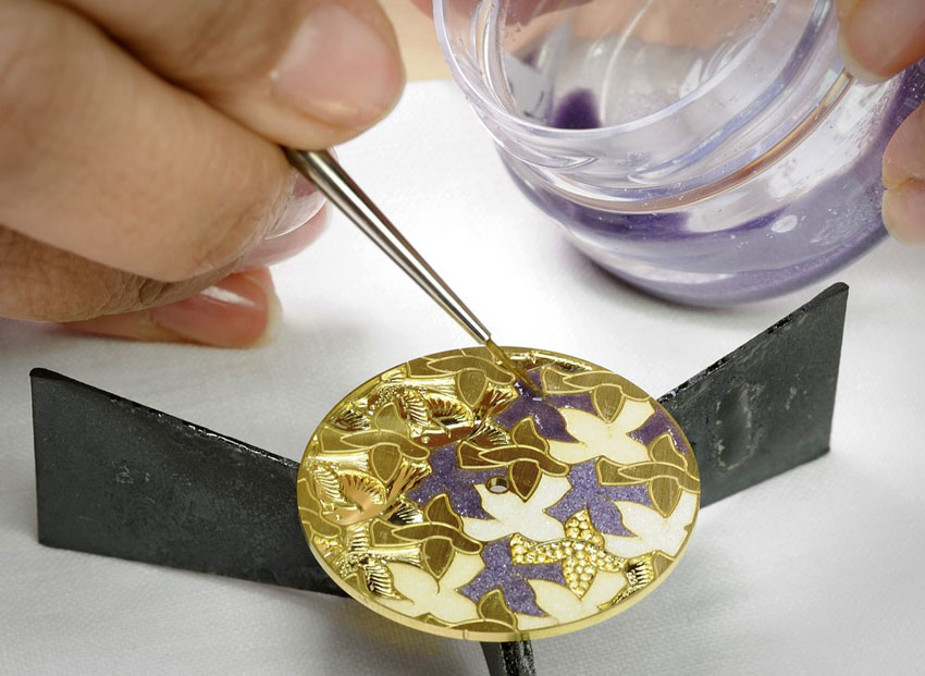 enamel of Métiers d’Art Les Univers Infinis – Dove watch dial