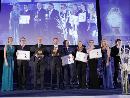 Simon Schumacher and Stefan Mayer-Schierning, brand representatives of Arnold & Son, received for the HMS Lady the 1st prize for both MunichTime and ViennaTime awards in the category for “Best Luxury Ladies’ Watch”