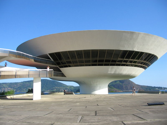 Museu_de_Arte_Contemporânea (Oscar Niemeyer)