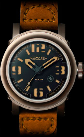 Lum-Tec Abyss 600M watch by Lum-Tec