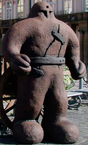 Prague Golem, sculpture