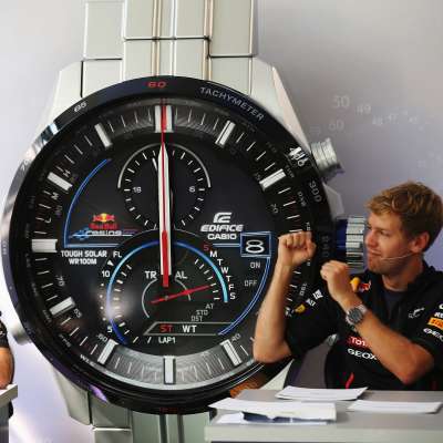 Presentation of EQS-A500RB Watch from Edifice Collection by Casio