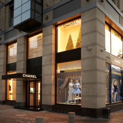 Temporary Boutiques of Louis Vuitton and Chanel in Courchevel