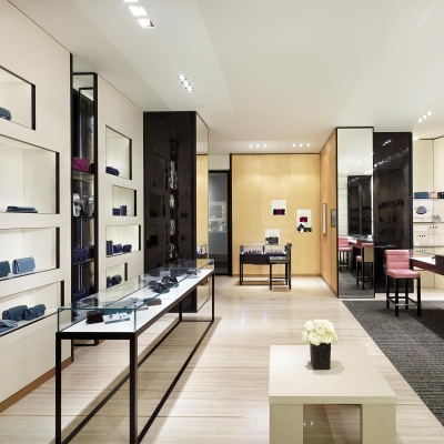 Temporary Boutiques of Louis Vuitton and Chanel in Courchevel