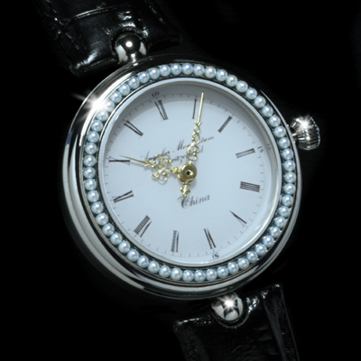 wristwatch Angular Momentum La Montre Chinoise