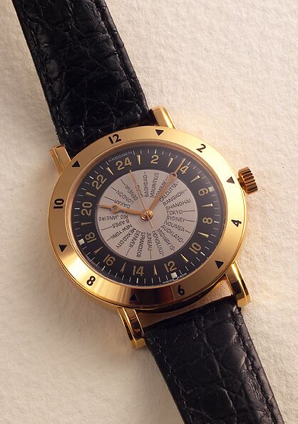 wristwatch Waldan International World Time Chronometer